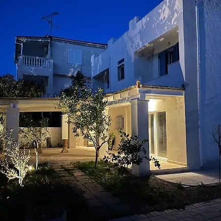 Octopusgarden Porto Cheli Апартаменты Rozaiika