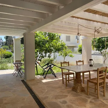 Апартаменты Octopusgarden Porto Cheli Rozaiika