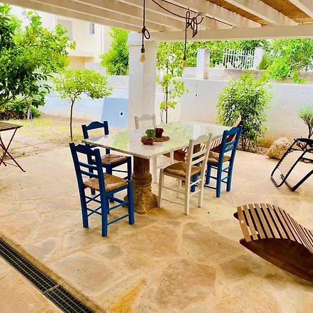 Апартаменты Octopusgarden Porto Cheli