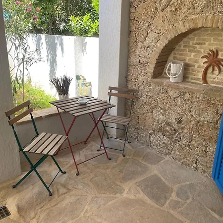 Апартаменты Octopusgarden Porto Cheli