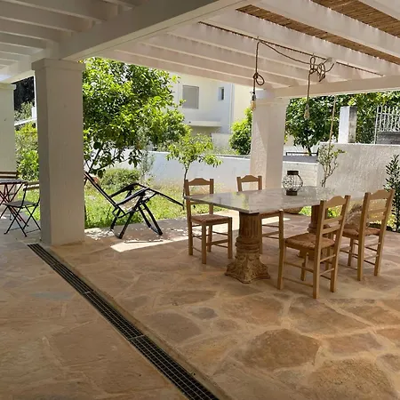 Апартаменты Octopusgarden Porto Cheli Rozaiika