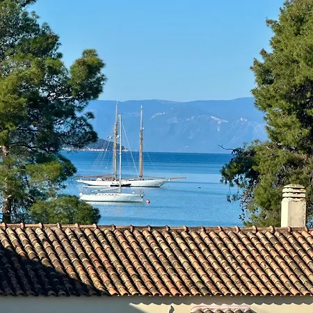 Апартаменты Octopusgarden Porto Cheli