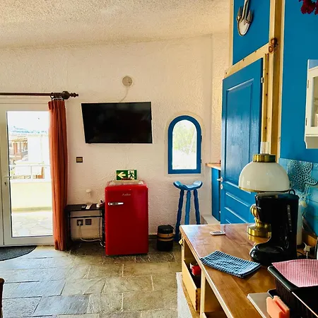 Апартаменты Octopusgarden Porto Cheli *