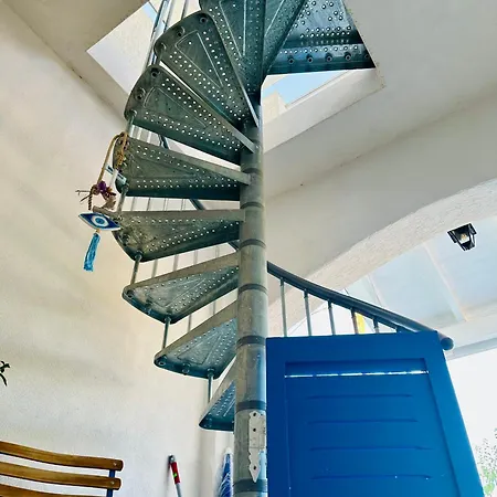 Апартаменты Octopusgarden Porto Cheli